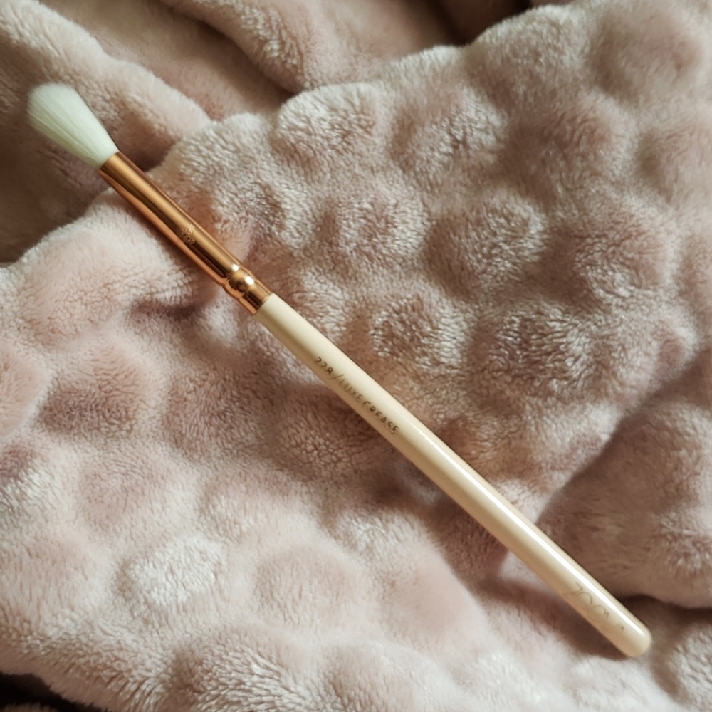 Zoeva makeup brush 228